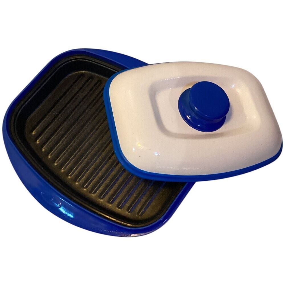 Vintage Range Mate Microwave Grill Steaks Blue White Rectangular Covered Dish